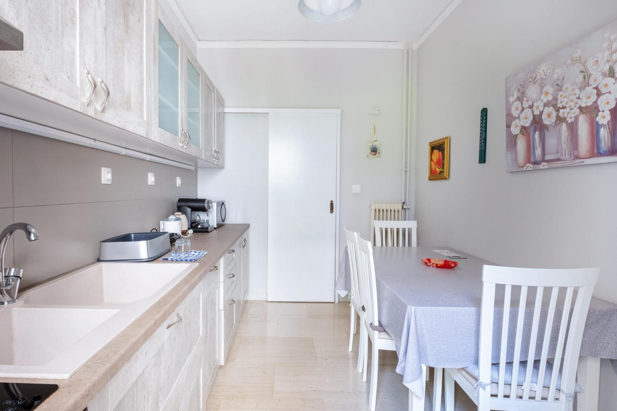Charming & Authentic Gem - Walk To Port & Shops! Patras Exterior foto
