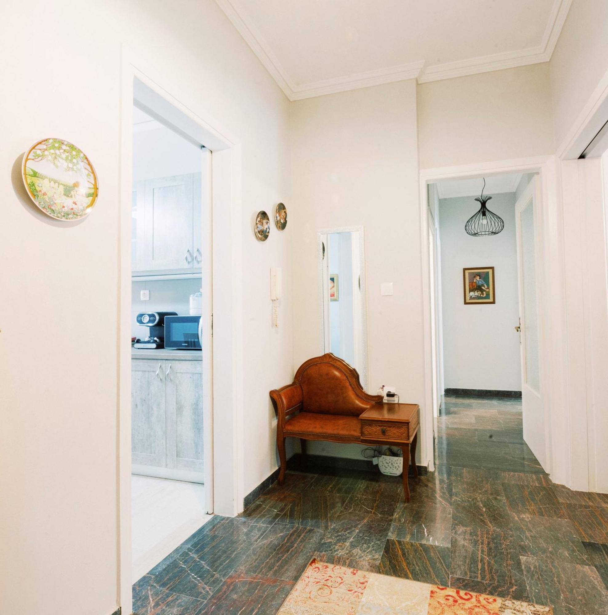 Charming & Authentic Gem - Walk To Port & Shops! Patras Exterior foto